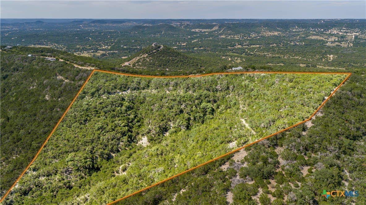 16.9 acres in Bandera County gallery image 3